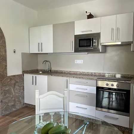 Con Bano Adaptado Y Piscina En Apartment Mogan