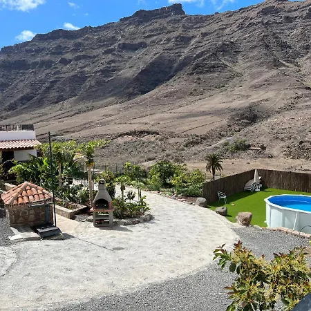 Con Bano Adaptado Y Piscina En *