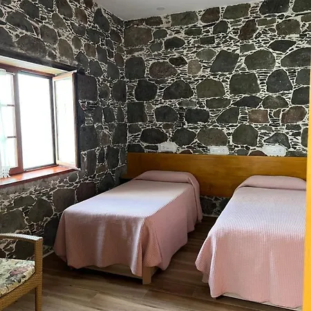 Con Bano Adaptado Y Piscina En Apartment